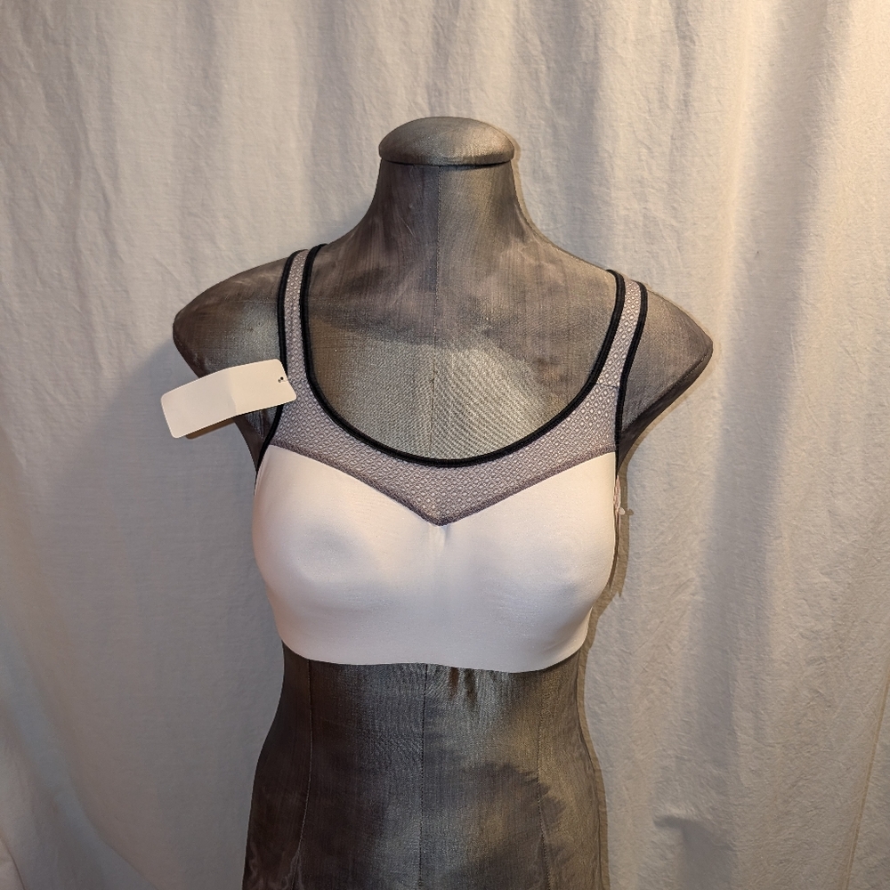  Hanes Women's X-Temp Cooling Comfort Wirefree Strappy Back Bra, model G505. Lg